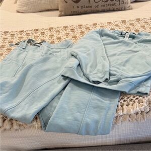 ALO Yoga Chalk Blue Free Time Sweat Set